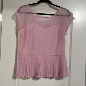 Pretty in pink spring summer blouse with a zipper back size medium. Worn once.